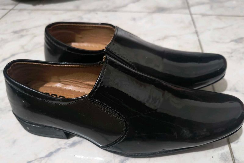 Shiny Black Dress Shoes