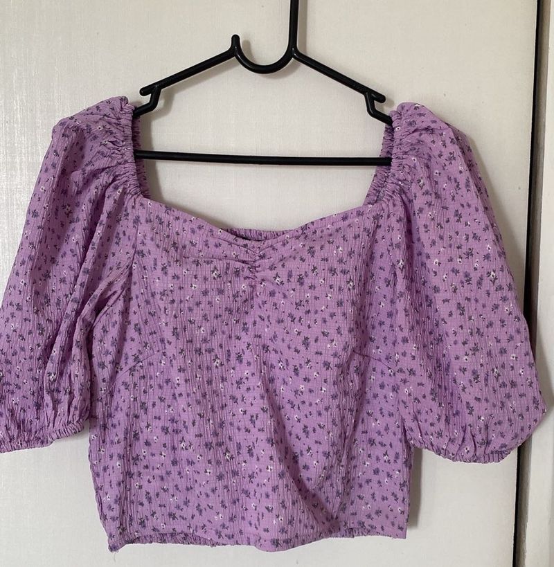PUFFED SLEEVES LAVENDER TOP