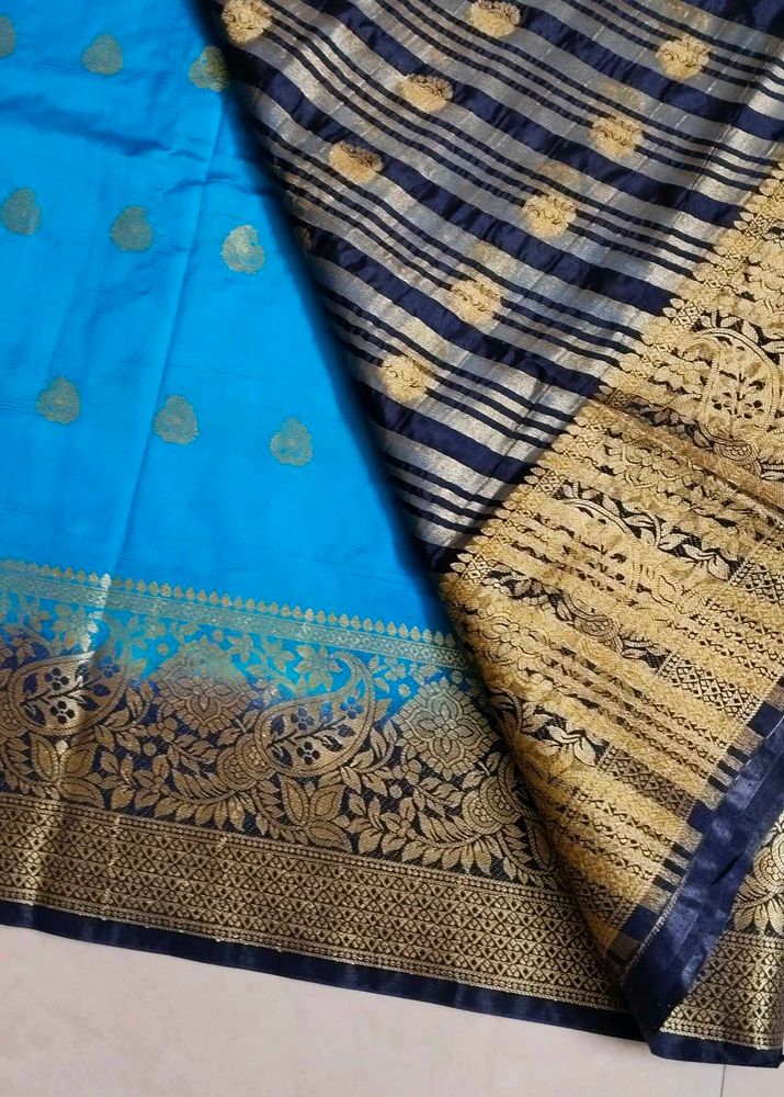 Elegant Blue &amp; Gold Saree