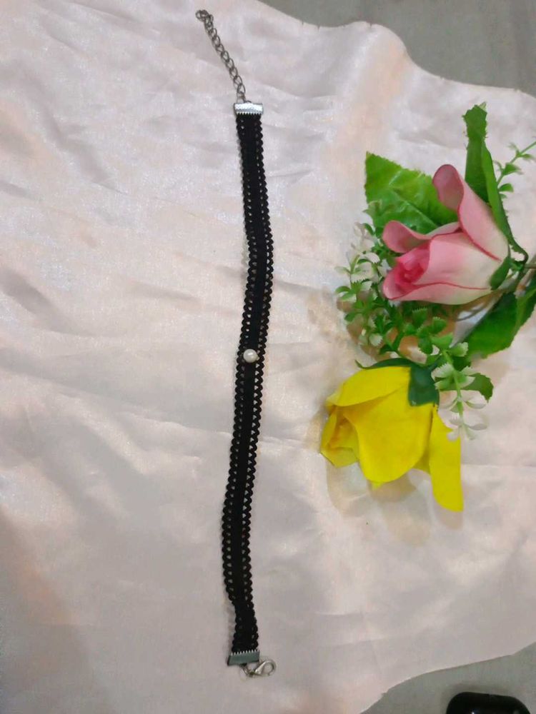 Black Choker