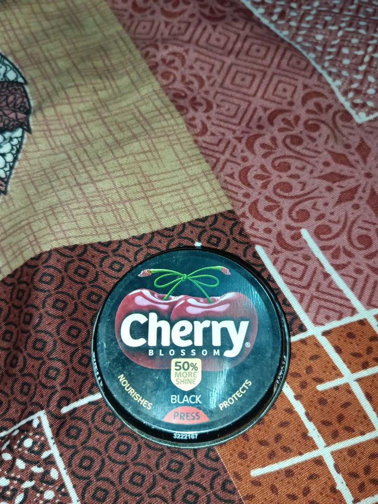 Cherry Blossom Black Shoe Polish