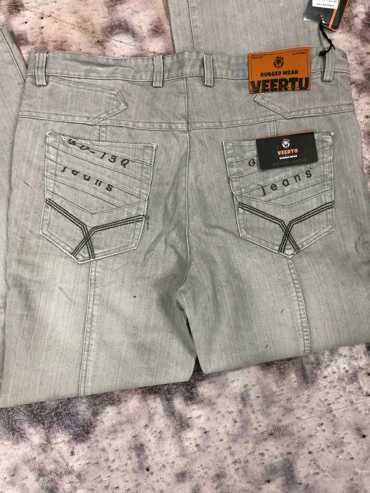 Veertu Gray Wash Jeans