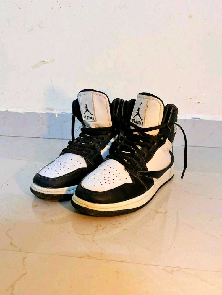 Nike Air Jordan Sneakers Condition is excellent.