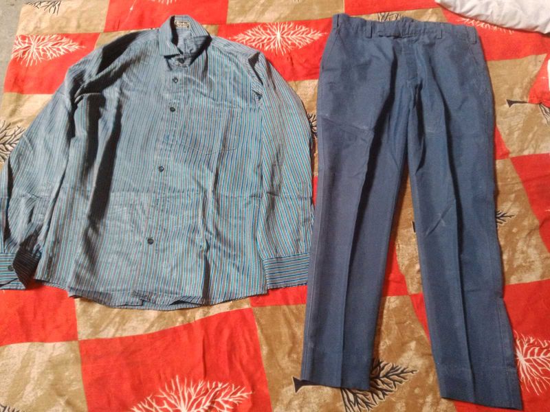 chek shirt and blue pant
