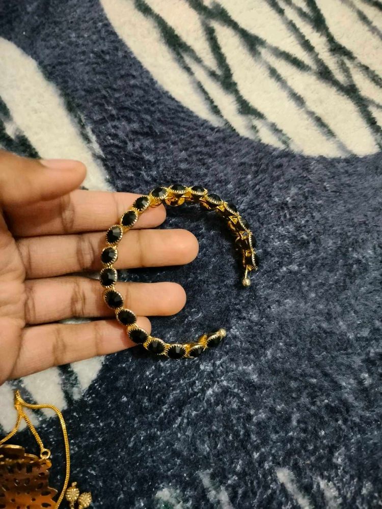 Black &amp; Gold Bangle