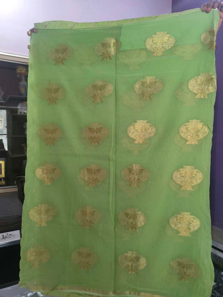 combo of two sarees silk fabric nd zari work