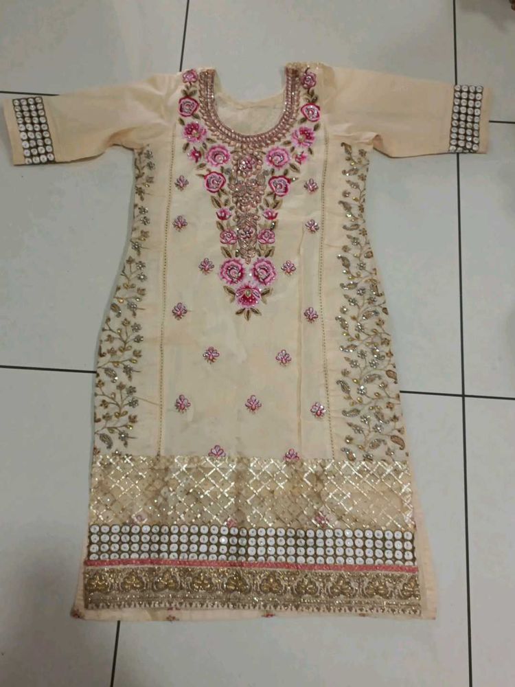 Elegant Embroidered Kurta