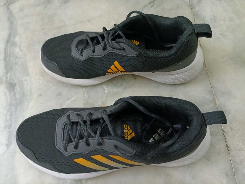 Adidas Shoes Size 8