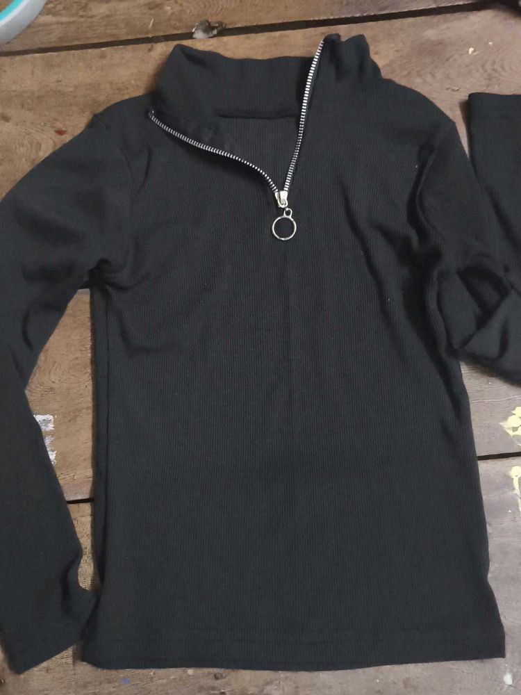 Black Zip-Up Long Sleeve Top