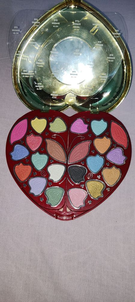 makeup kit