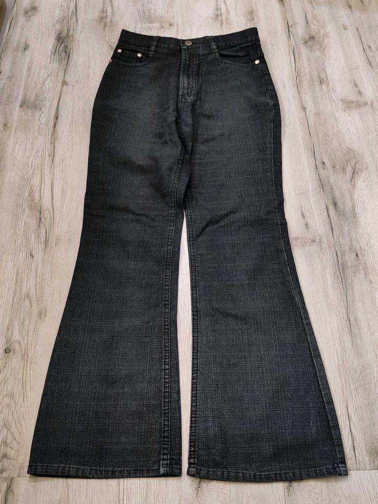 Ma1835 Fox bootcut jeans waist 24 inches
