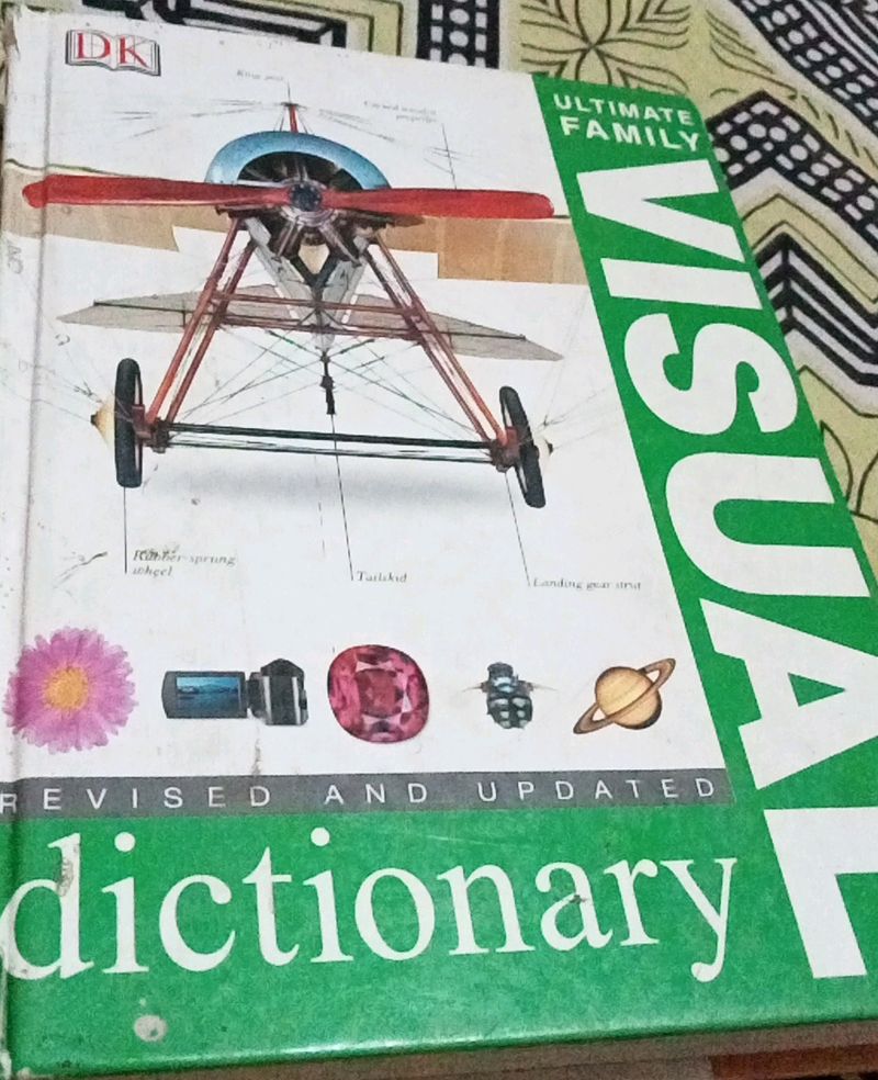 Ultimate Family Visual dictionary (English)