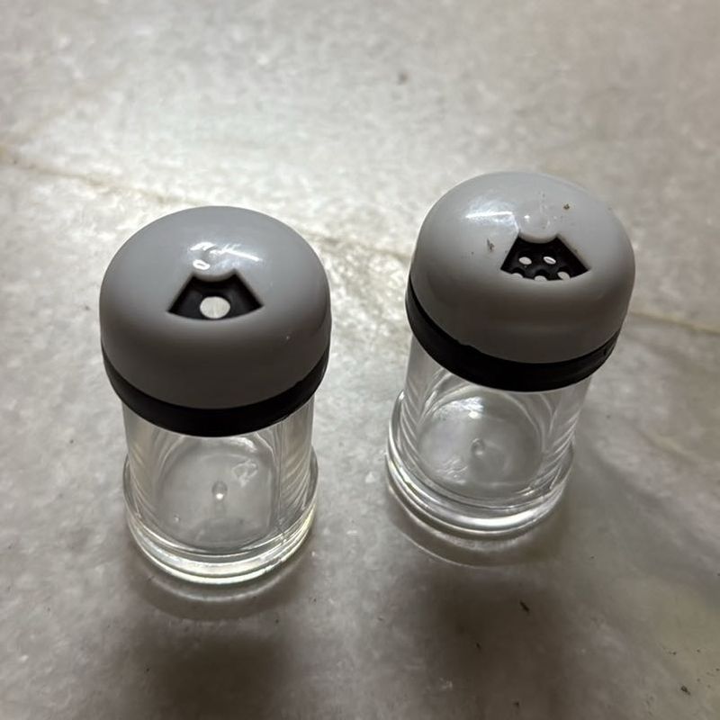 🆕Salt &amp; Pepper Shakers