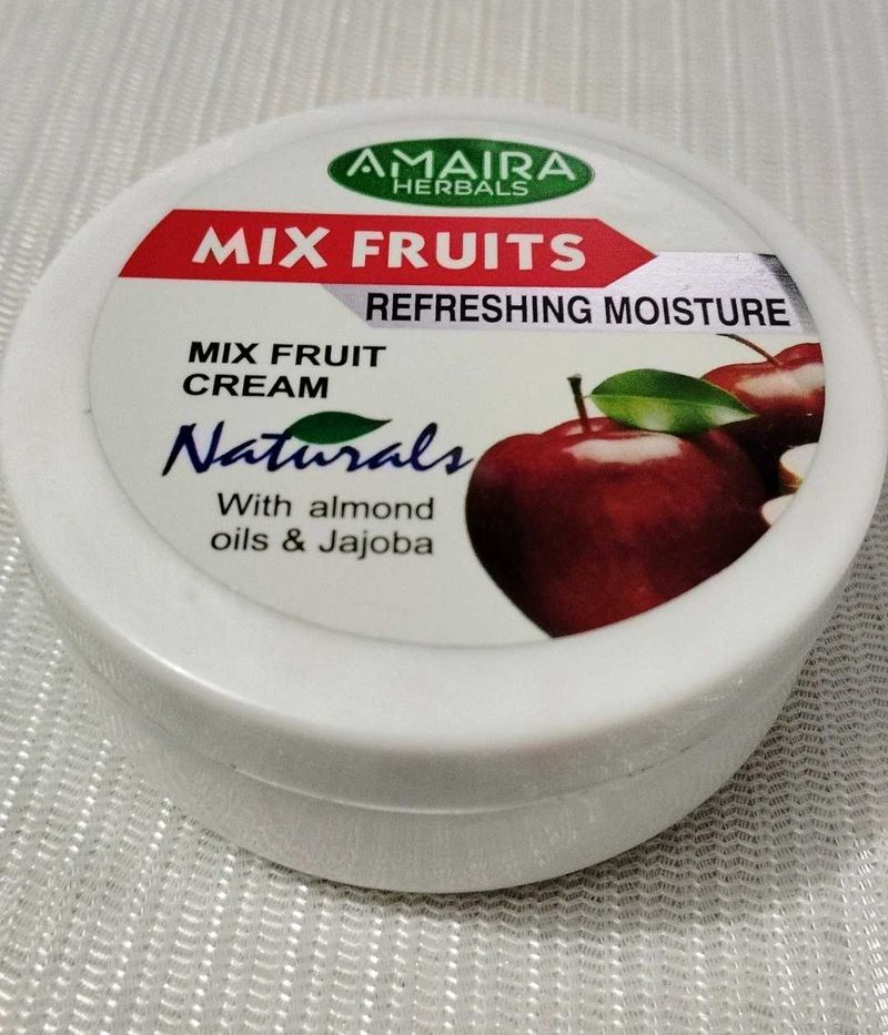 🆕Amaira Herbals Mix Fruit Cream 🩷