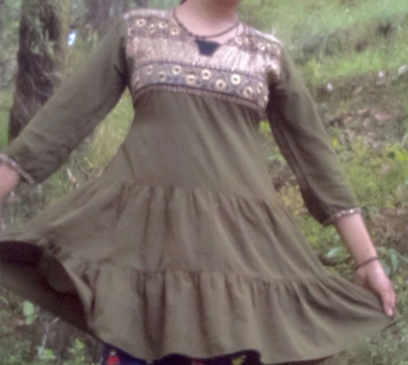 Women > Dresses | Cute Dress With Threads Work On Upper Side | Freeup