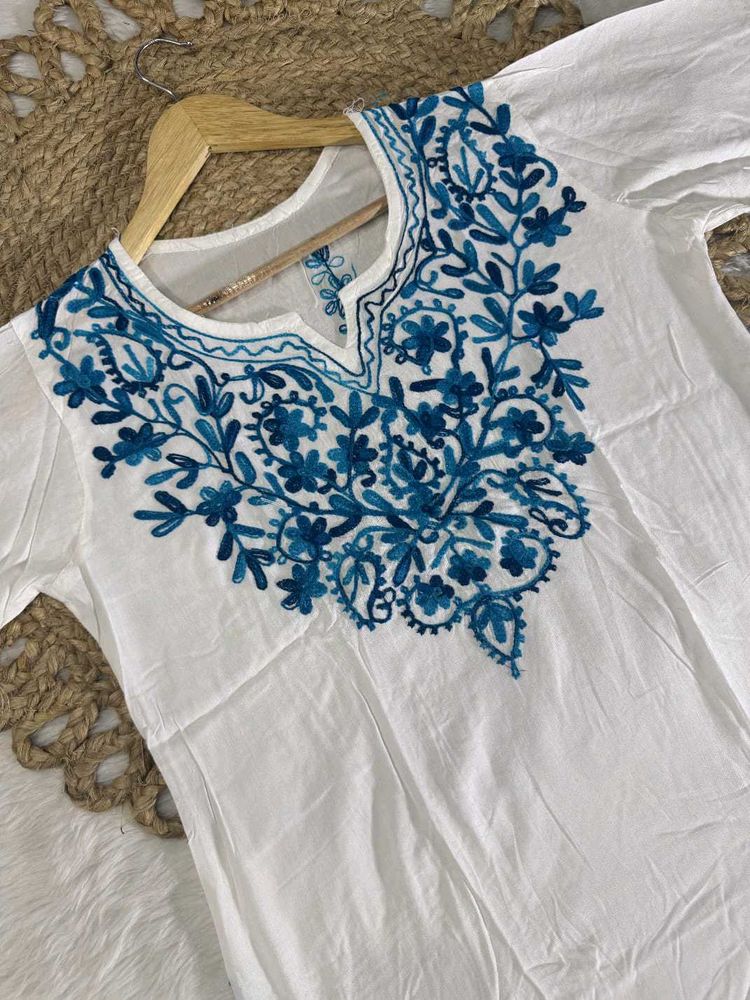 Chikan Kari Embroidered Kurta 🎀