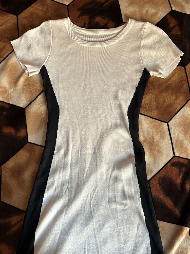 a pretty mini dress that gives you bodycon look