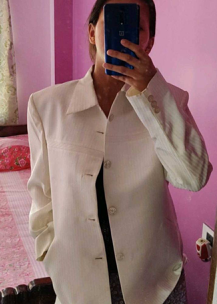 Tailored Off-white Blazer