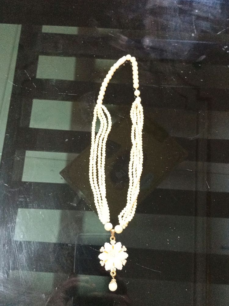 Necklace Or Neckpiece