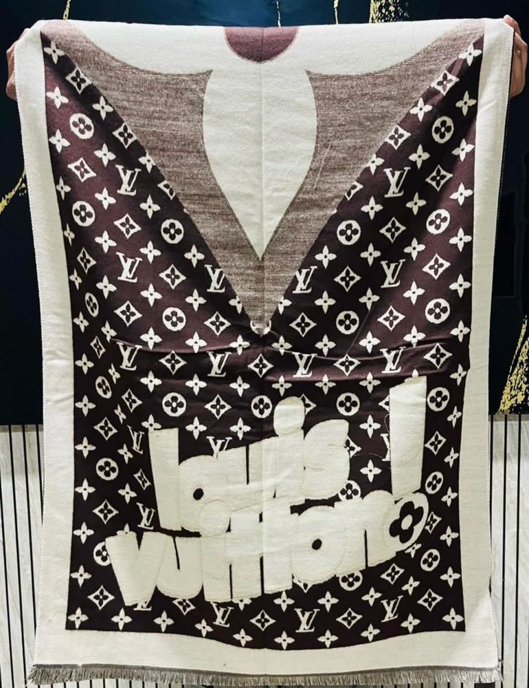 Louis Vuitton shawl