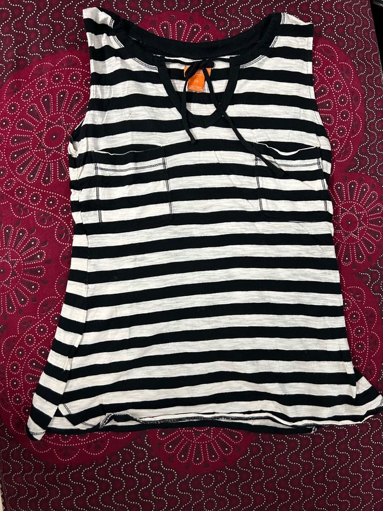 Black And White Stripted Top