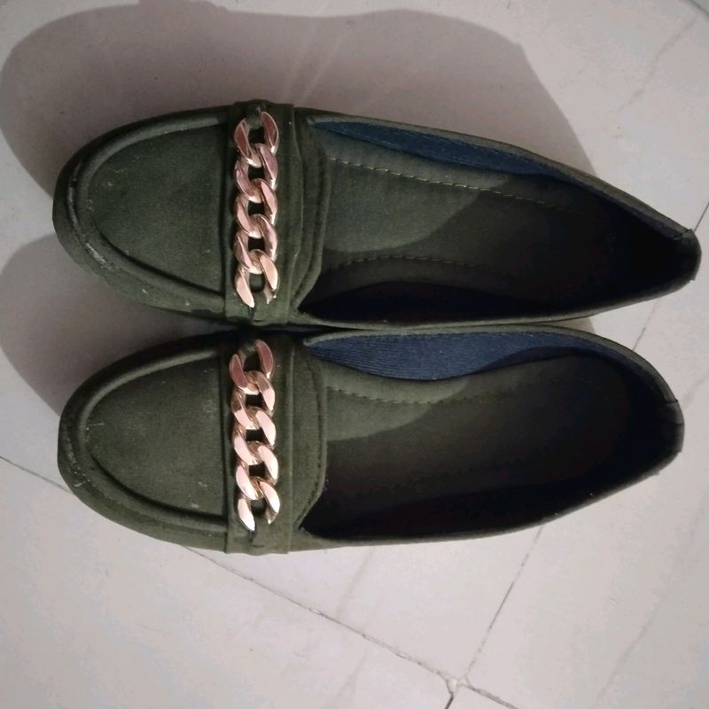 Green Colour Formal Footwear