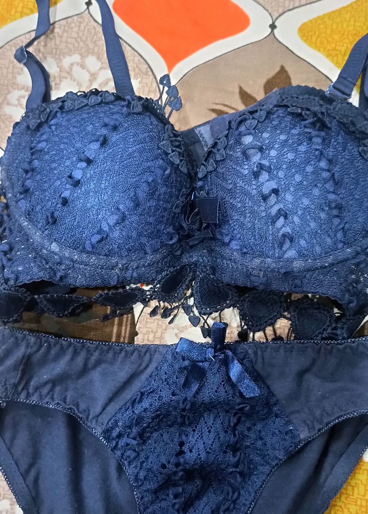 Blue bra panty set