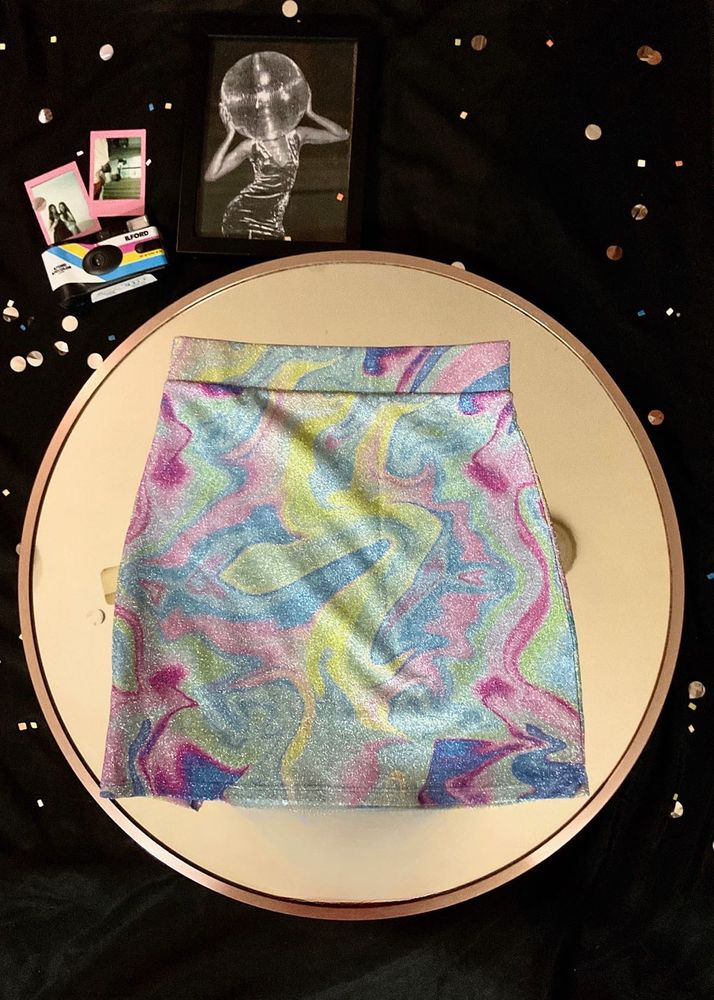 Y2K Swirl Mini Skirt🤍🪩