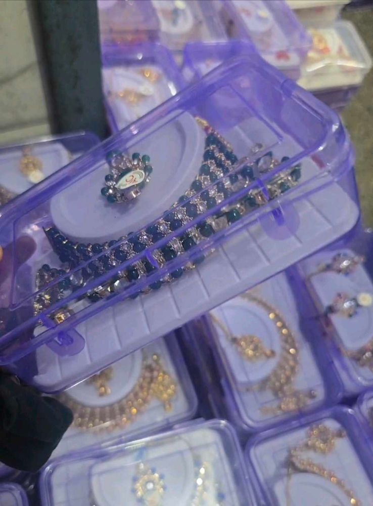 Emerald Jewelry Set