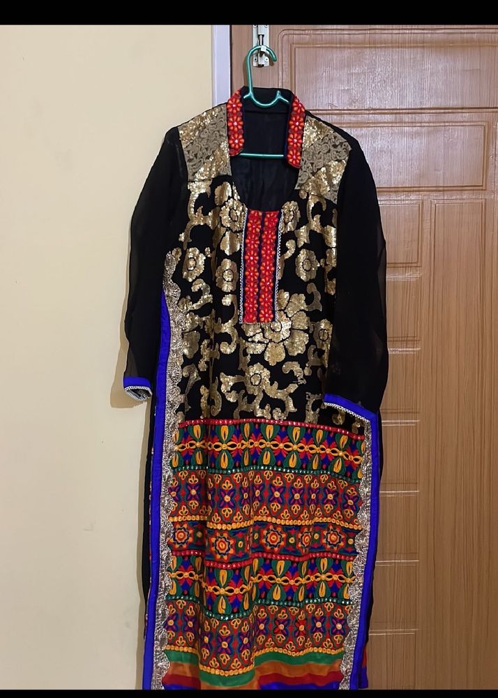 Pakaitani Style Embroidered Kurti