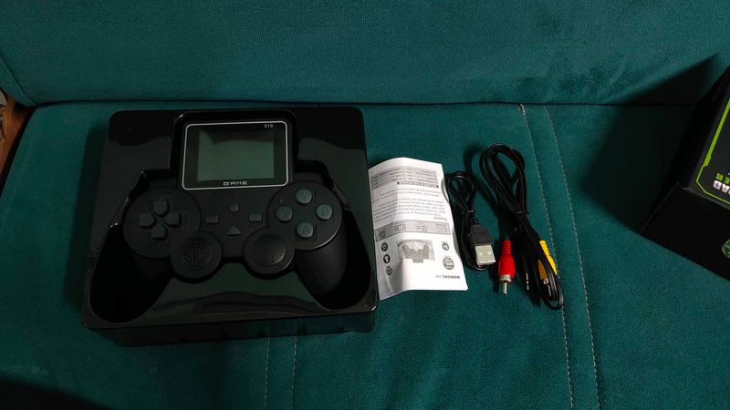 S10 gamepad with 520 game