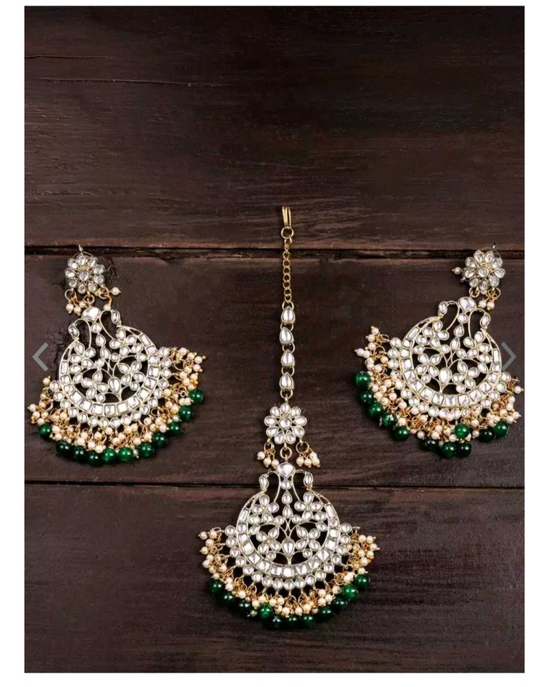 ZAVERI PEARLS EARING AND MANGTIKA SET