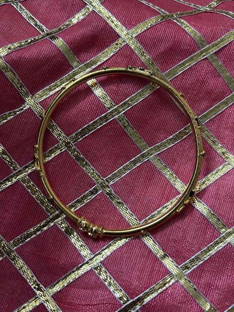 Gold-toned Bangle