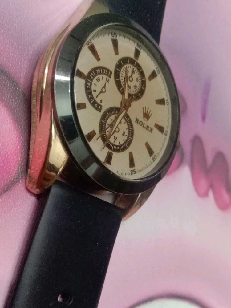 Elegant ROLEX Watch