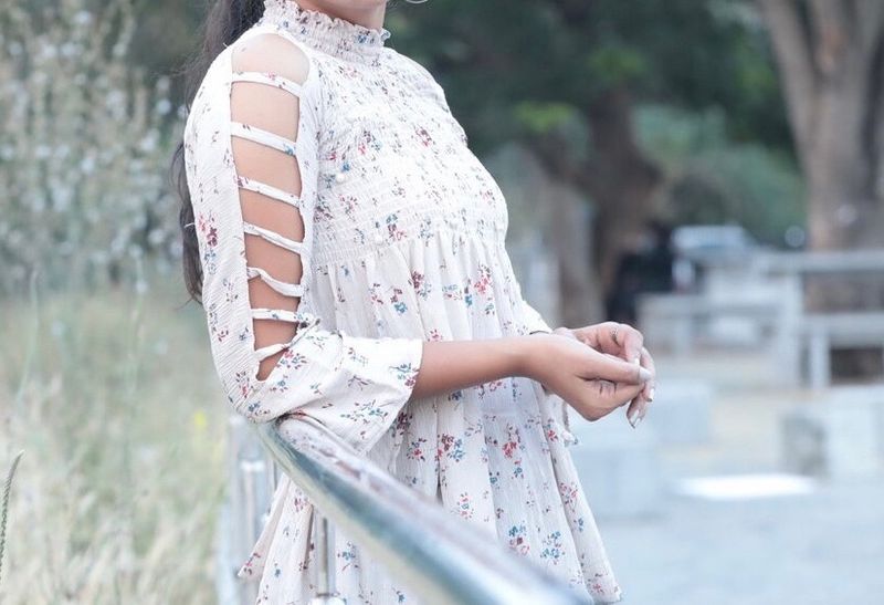 🥻Beige Clr Designed Sleeved Top