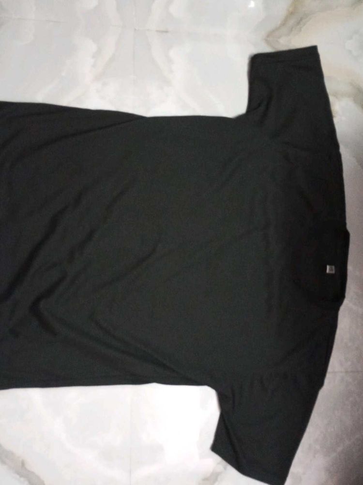 Black Basic Tee