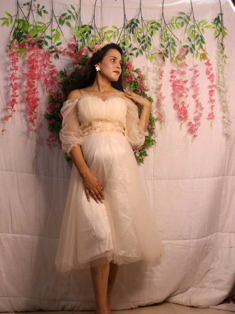 Elegant Off-Shoulder Tulle Dress
