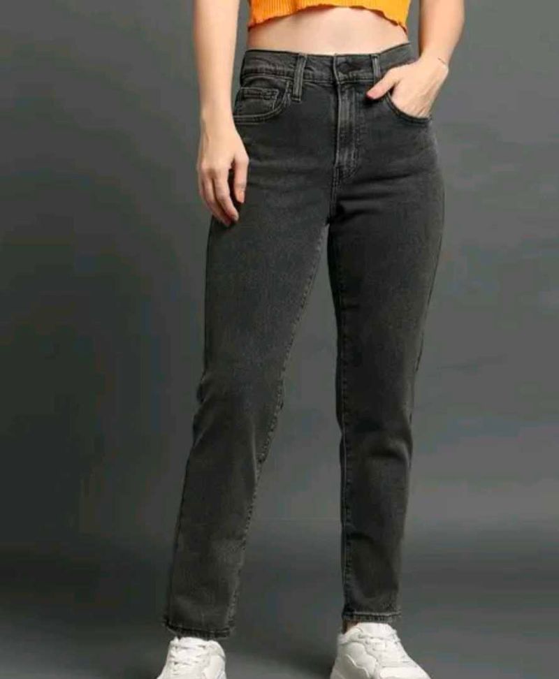 Levi&#39;s Black Straight Leg Jeans