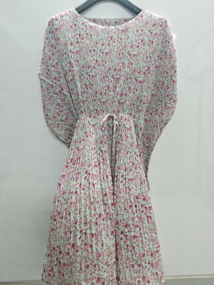 Floral Print Pleated Midi Dress