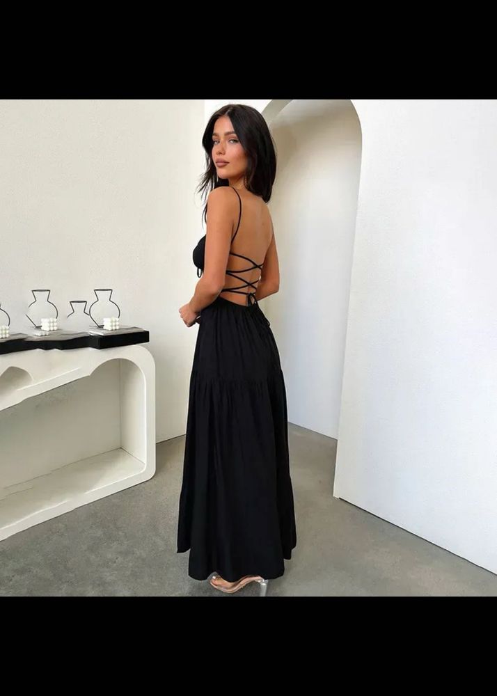 Elegant Black Maxi Dress