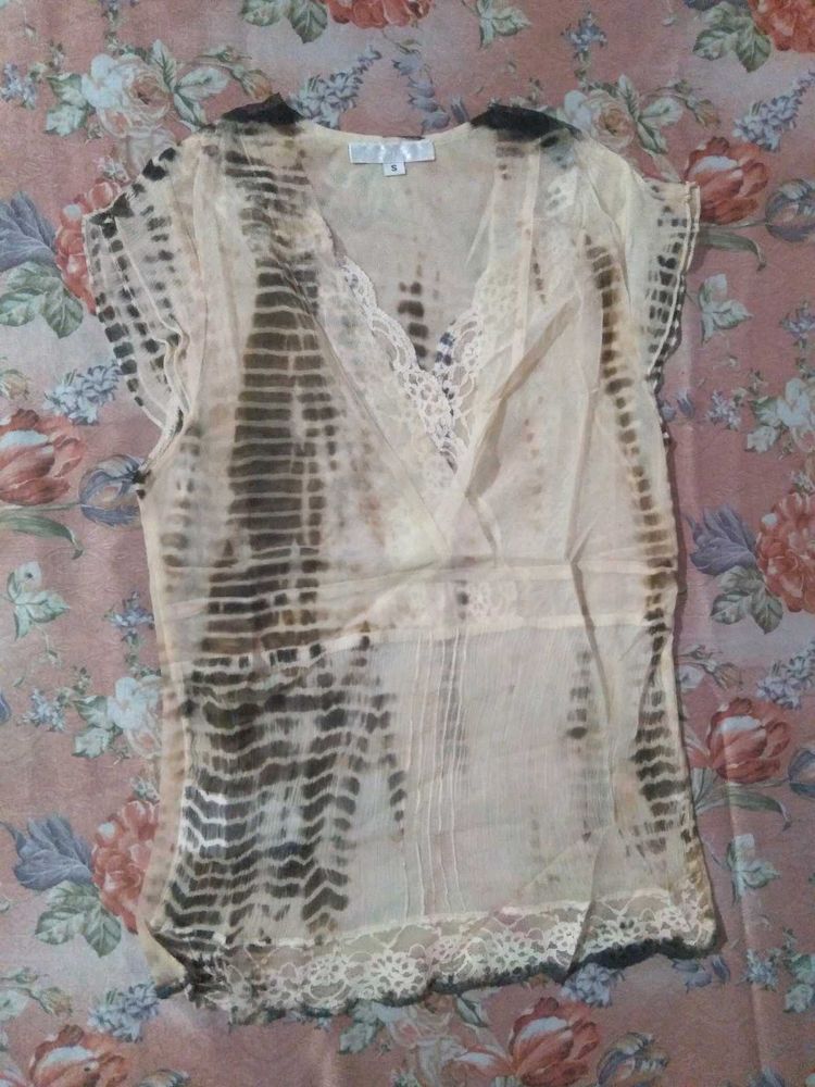 Lace Trim Tie-Dye Top