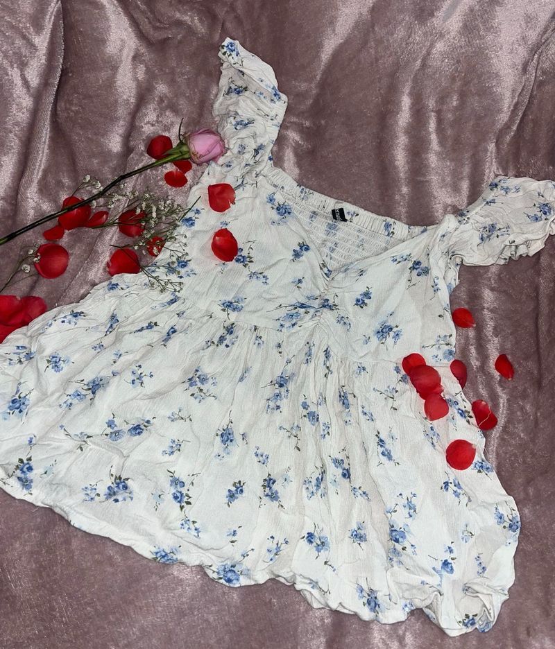 Floral Flutter Sleeve Top