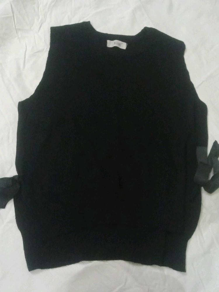 Price Drop !!! Black Vest With Bow Deatils