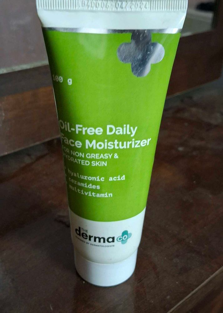 The Derma Co Oil-Free Moisturizer