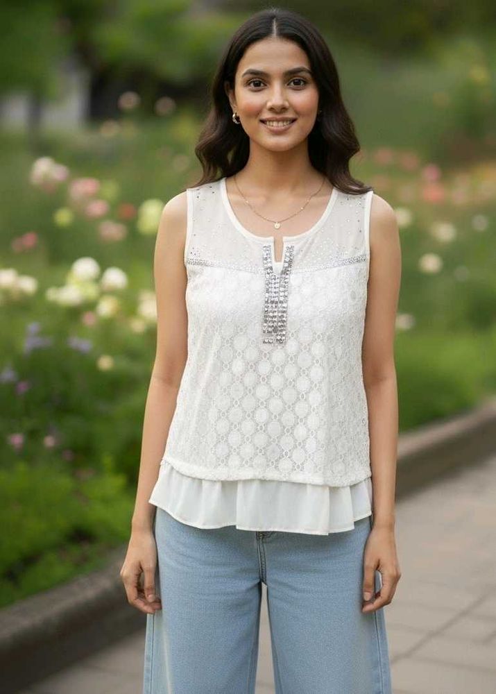 Elegant White Sleeveless Lace Top