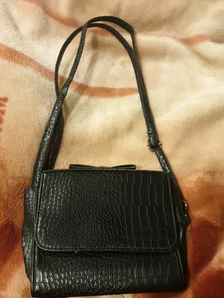 Chic Black Crossbody Bag
