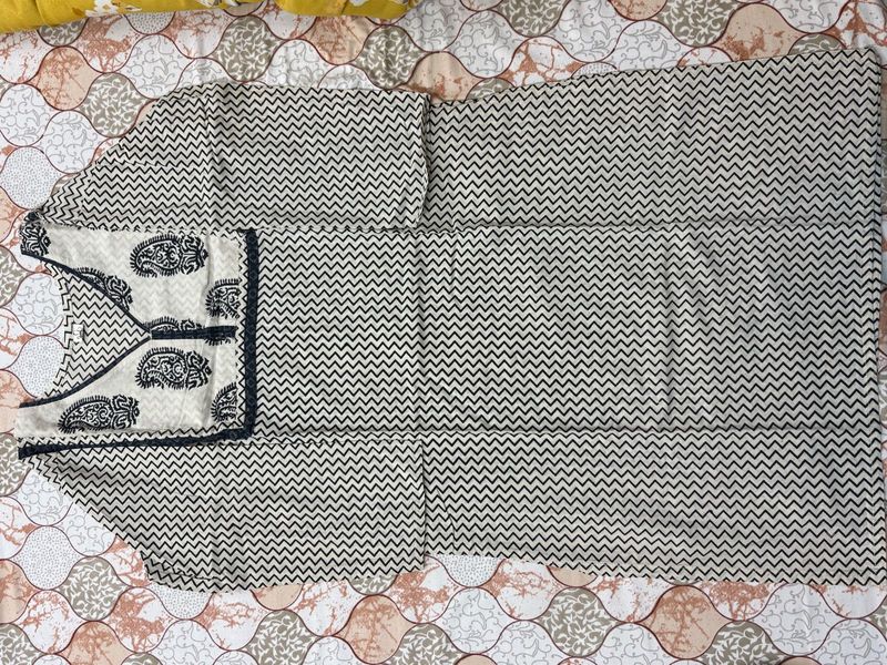 Elegant Black Printed Straight Kurta