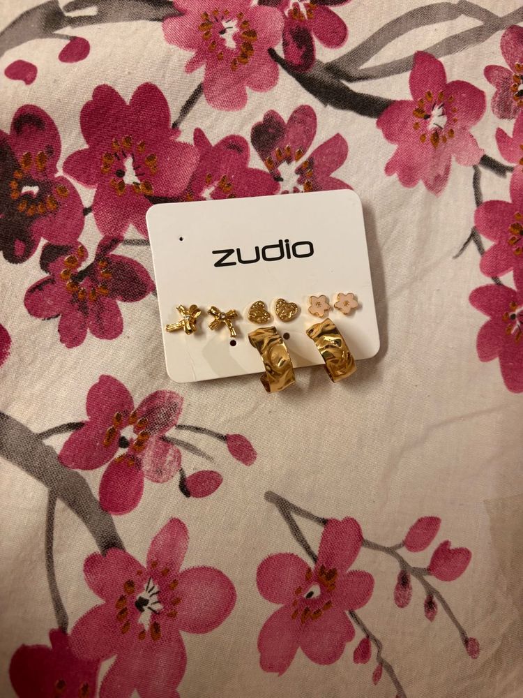 Zudio Studs