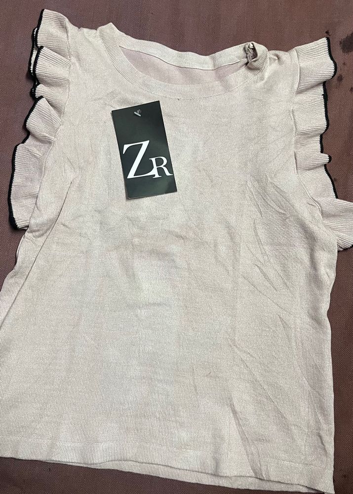 ZR Ruffle Sleeve Top Free Size M/L