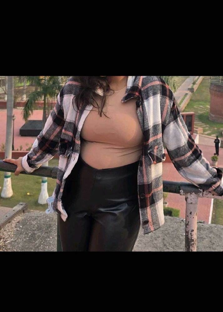 Cozy Plaid Jacket Savana/ zara/ Mango